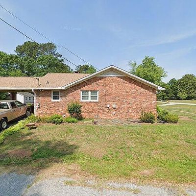 113 Crestlawn Dr, Toccoa, GA 30577