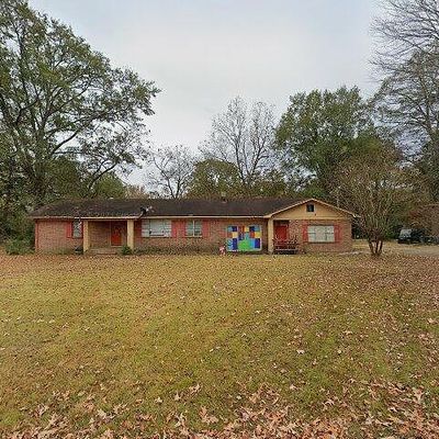 113 Young Ave, Calhoun City, MS 38916