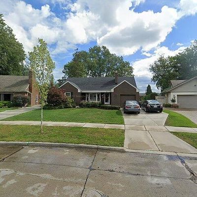 1151 Torrey Rd, Grosse Pointe Woods, MI 48236