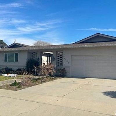 1163 San Angelo Dr, Salinas, CA 93901