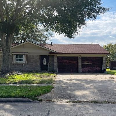 11718 Crockett Dr, La Porte, TX 77571