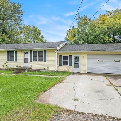 1196 Alexandrine Ave, Mount Morris, MI 48458