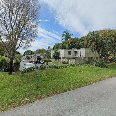 12077 Regal Ct W, Wellington, FL 33414