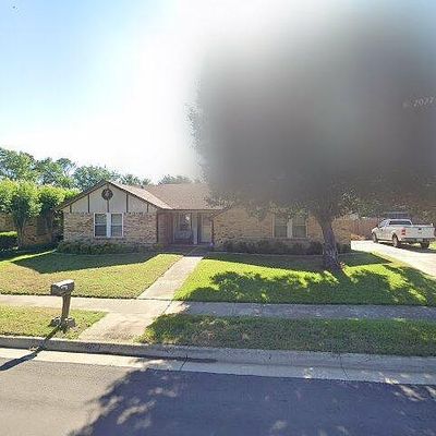 1208 Meadowview Dr, Euless, TX 76039