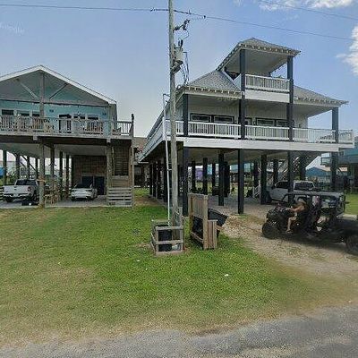 1215 Gulf Rd, Port Bolivar, TX 77650