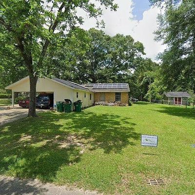 1215 W 10 Th St, Bogalusa, LA 70427