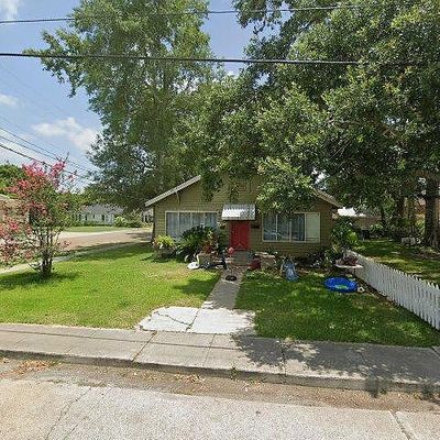 122 Church St, Saint Martinville, LA 70582