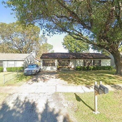 1220 W Burnett St, Ennis, TX 75119