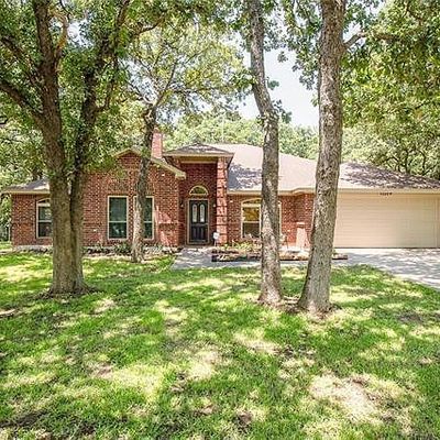 12209 Lake Forest Dr, Azle, TX 76020