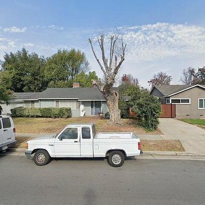 1227 W Santa Clara Ave, Santa Ana, CA 92706