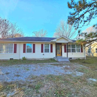 124 Greenlawn St, Greenfield, TN 38230