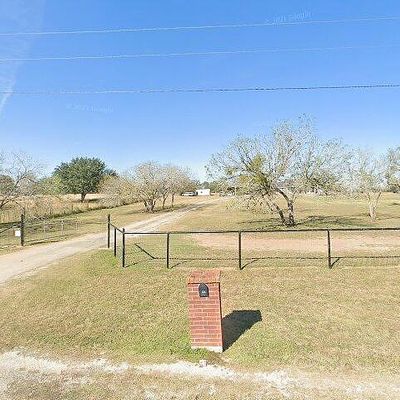 125 Elm Country Dr, La Vernia, TX 78121