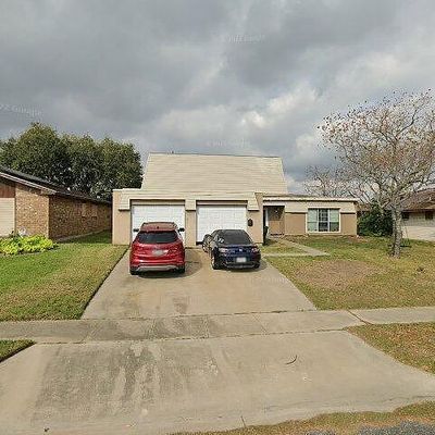 1033 Comal St, Corpus Christi, TX 78407