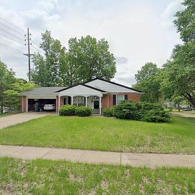 104 Huntleigh Forest Dr, Saint Louis, MO 63122