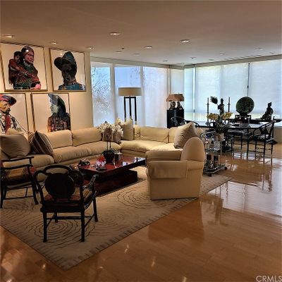 10430 Wilshire Blvd #301, Los Angeles, CA 90024