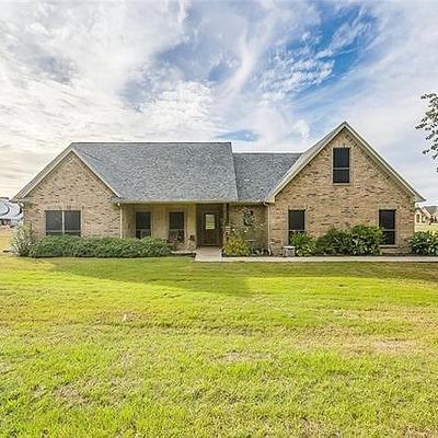 105 Amanda Ln, Springtown, TX 76082