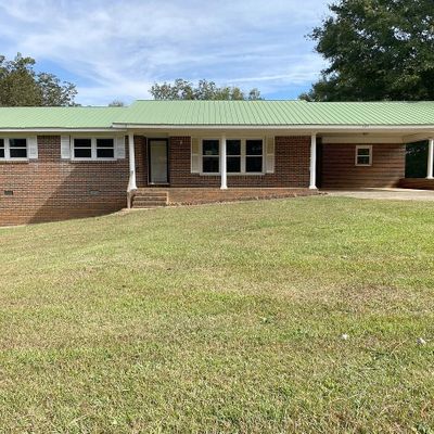 105 Crestwood Ln, Talladega, AL 35160