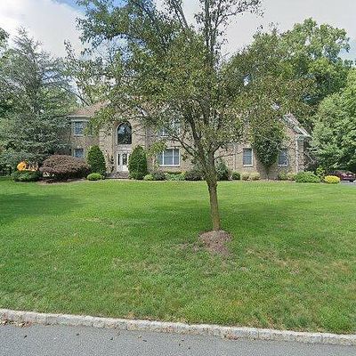 105 Oak Haven Rd, Franklin Lakes, NJ 07417