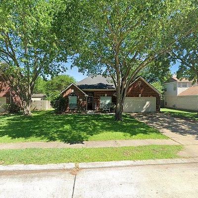 105 Plum Cir, Lake Jackson, TX 77566