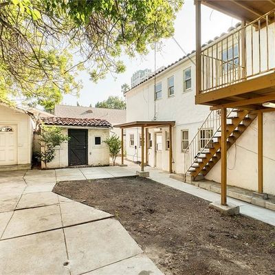 10520 Ashton Ave, Los Angeles, CA 90024