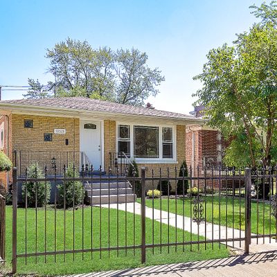 10521 S Cottage Grove Ave, Chicago, IL 60628