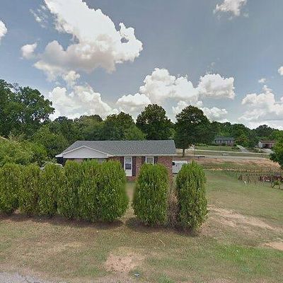 106 Adams Dr, Abbeville, SC 29620