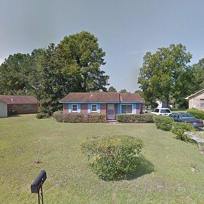 106 Berry Ct, Castle Hayne, NC 28429