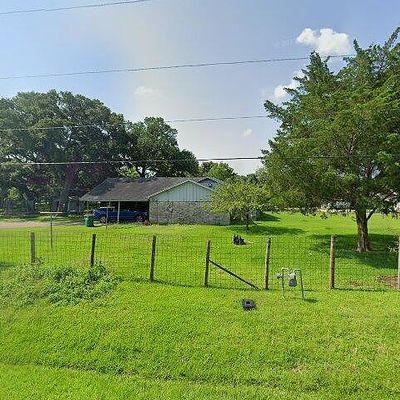 106 Dutch Lake Ct, Freeport, TX 77541