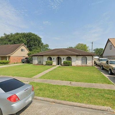 10619 Sagetree Dr, Houston, TX 77089