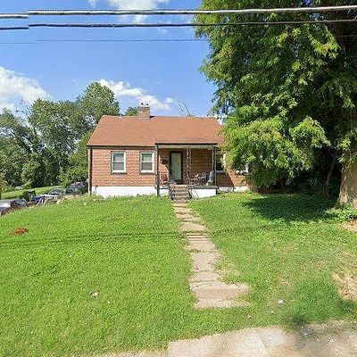 107 Woodstock Rd, Saint Louis, MO 63135