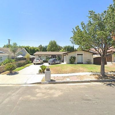 10729 Brookfield Rd, Chatsworth, CA 91311