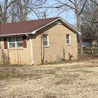 108 Debus St, Lawrenceburg, TN 38464