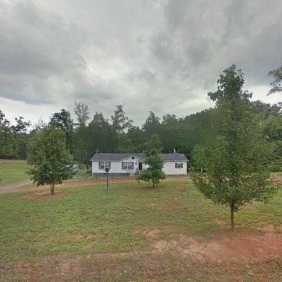 110 Farmview Dr, Martinsville, VA 24112