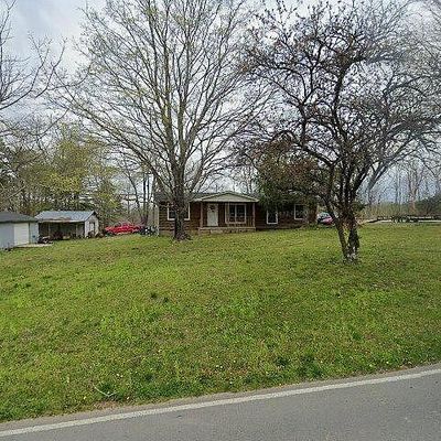 110 Lime Kiln Rd, Burns, TN 37029