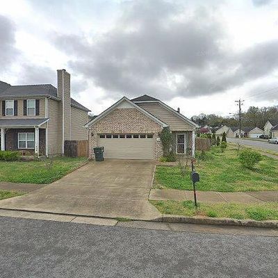 1100 Silvermoon Dr, Antioch, TN 37013