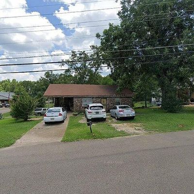 140 E Whitworth St, Hazlehurst, MS 39083