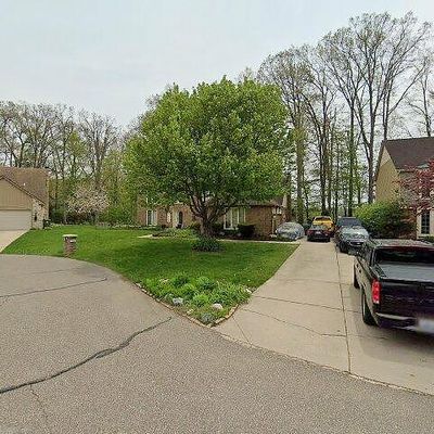 14146 Timberview Dr, Shelby Township, MI 48315