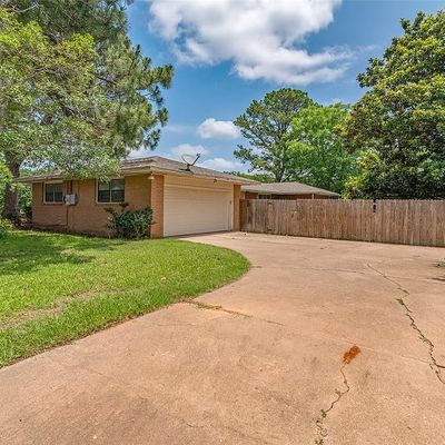 1430 W Hull St, Denison, TX 75020