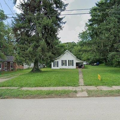 1467 Sharon Ave, Zanesville, OH 43701