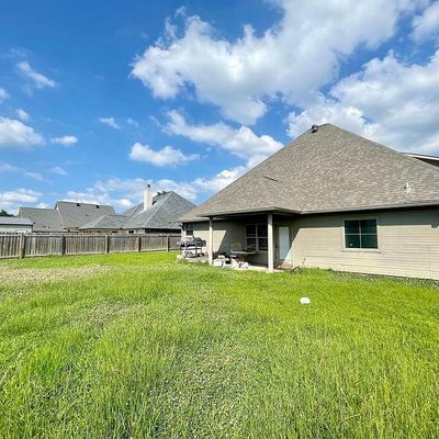 148 Lola Cir, Benton, LA 71006