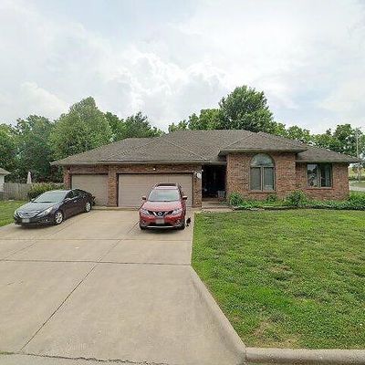 1502 E Barnes St, Ozark, MO 65721