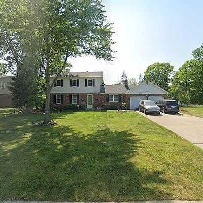 15037 Woodpine Dr, Monroe, MI 48161