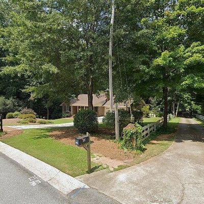 151 Braemar Dr, Fayetteville, GA 30215