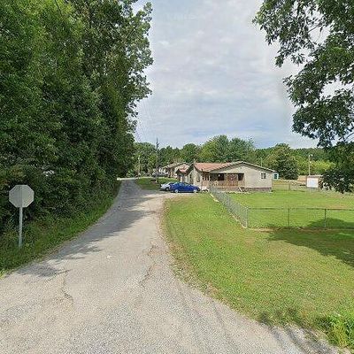 152 Milford Ln, Oneida, TN 37841