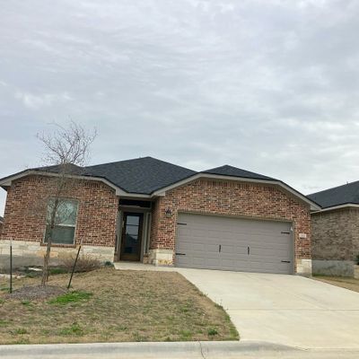 153 Citation Dr, Jarrell, TX 76537