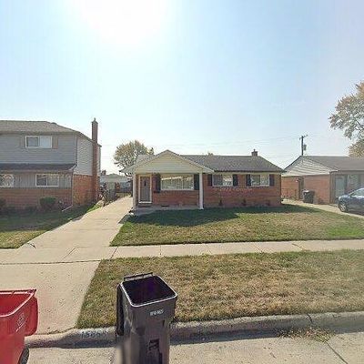 15650 Flanagan St, Roseville, MI 48066