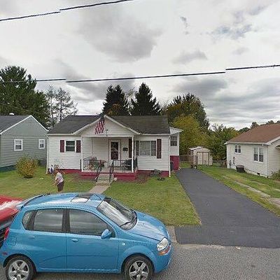 157 Mankin Ave, Oak Hill, WV 25901