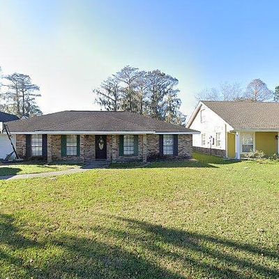 157 Trosclair Dr, Destrehan, LA 70047