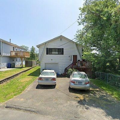 16 Lakeview Ave, Bridgeport, CT 06606