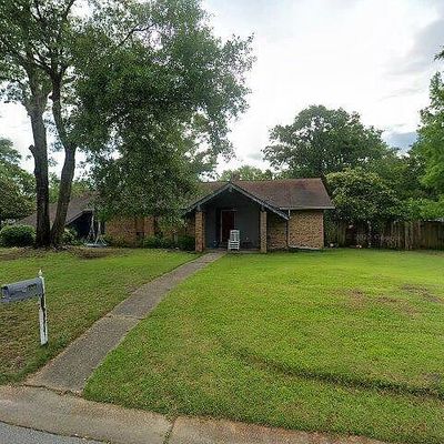 1600 Churchill Dr, Ocean Springs, MS 39564